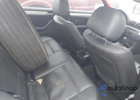 2005 BMW 325I from USA, damaged, VIN WBAEV334X5KW16563